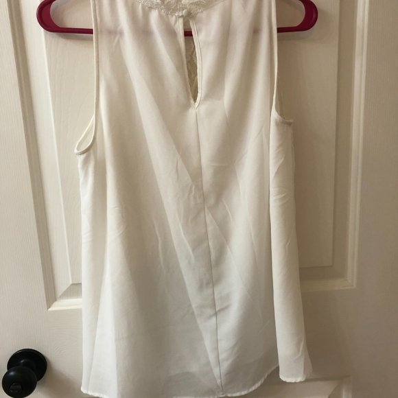White Blouse - Andree by UNIT Size Small - Picture 4 of 4